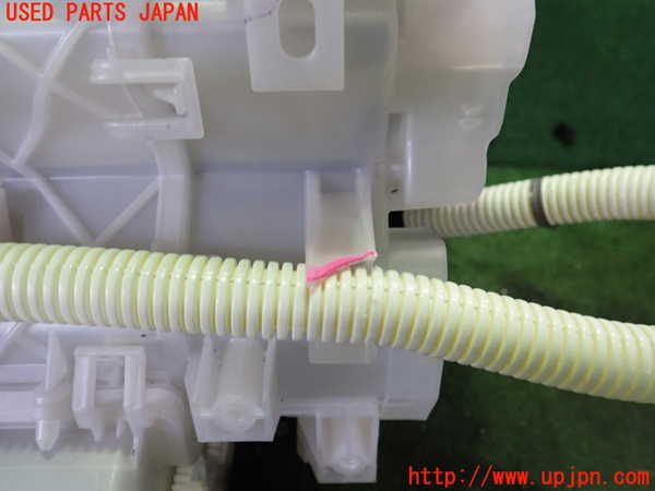 2UPJ-9231036081]プリウスPHV(ZVW52)エバポレーター1 (ジャンク品) 中古_2