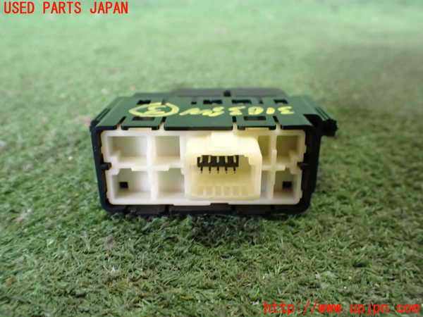 2UPJ-9231036308]プリウスPHV(ZVW52)スイッチ3 (AC 100V) 中古_2