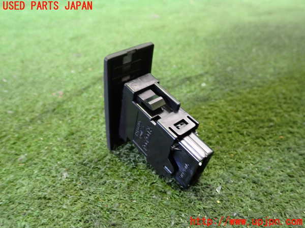 2UPJ-9231036290]プリウスPHV(ZVW52)ハザードスイッチ 中古_2