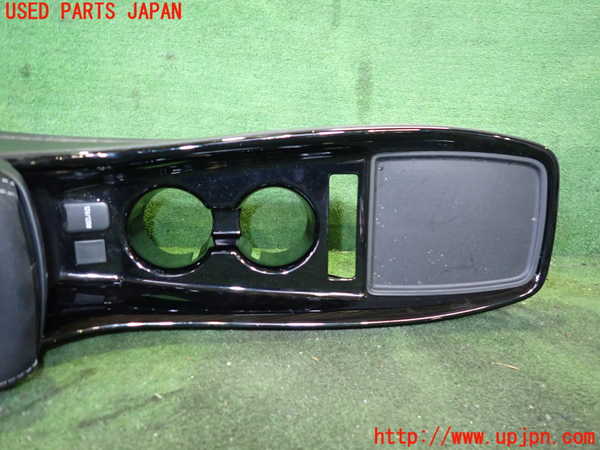 2UPJ-9231037540]プリウスPHV(ZVW52)センターコンソール 中古_3