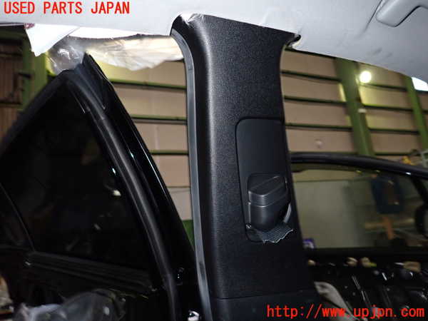 2UPJ-9231037670]プリウスPHV(ZVW52)左センターピラートリム 中古_2
