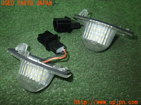 3UPJ=9231050512]シビック タイプR(EP3)社外 ナンバー灯 LED 中古_2