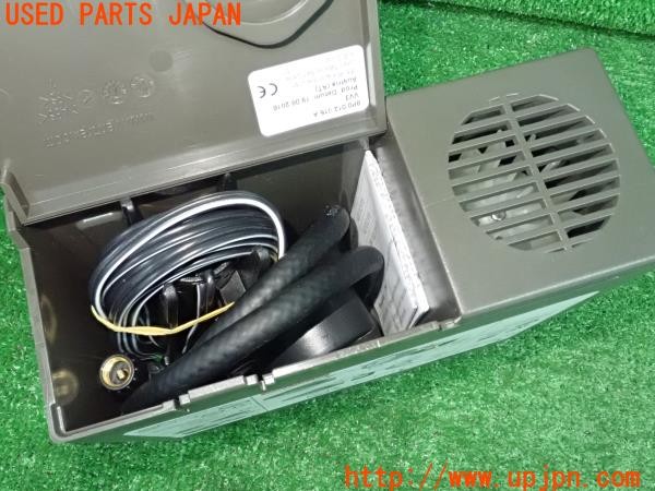 3UPJ=9231070625]アウディ TT クーペ(FVCJS FV/8S型)純正 8P0 012 615 A パンク修理キット エアコンプレッサー 中古_3