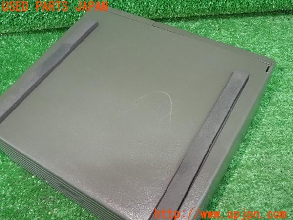 3UPJ=9231070625]アウディ TT クーペ(FVCJS FV/8S型)純正 8P0 012 615 A パンク修理キット エアコンプレッサー 中古_4