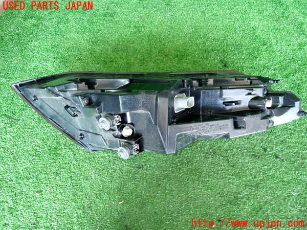 2UPJ-9231071530]アウディ・TT クーペ(FVCJS)右テールランプ 中古_3