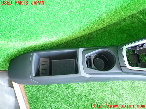 2UPJ-9231077540]アウディ・TT クーペ(FVCJS)センターコンソール 中古_4