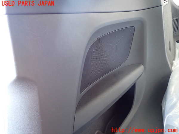 2UPJ-9231077675]アウディ・TT クーペ(FVCJS)右リアピラートリム 中古_3