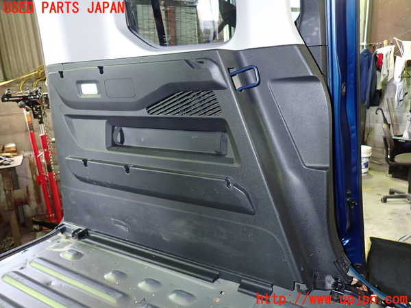 1UPJ-9231087680]プジョー・RIFTER(リフター) 左リアピラートリム 中古_3
