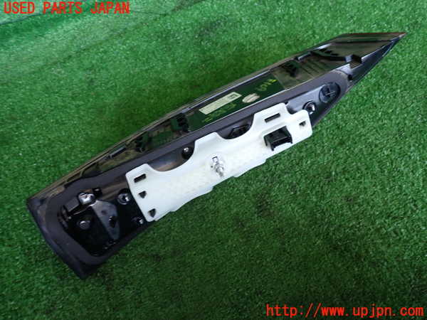 2UPJ-9231091550]BMW X1(52EE20)右リアフィニッシャー 中古 (U11)_2