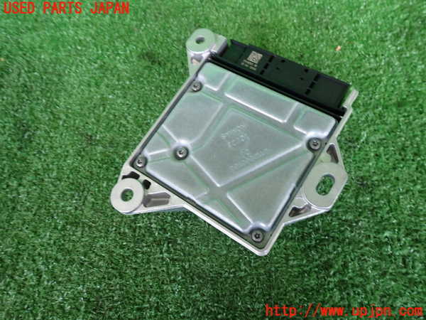 2UPJ-9231096145]BMW X1(52EE20)エアバッグコンピューター 中古 (U11)_2