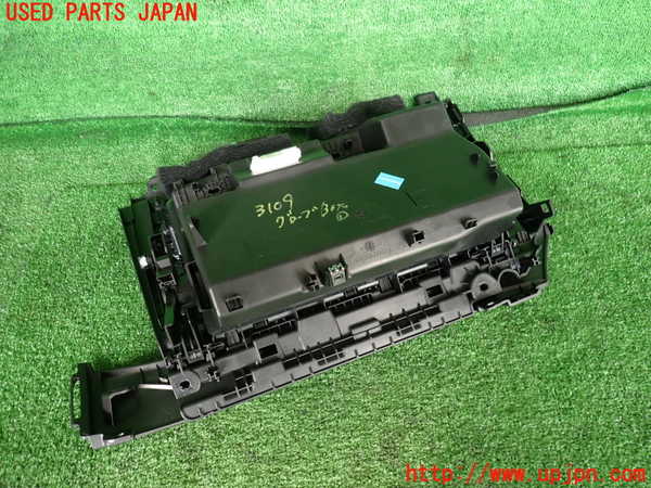 2UPJ-9231097516]BMW X1(52EE20)グローブボックス1 中古 (U11)_3