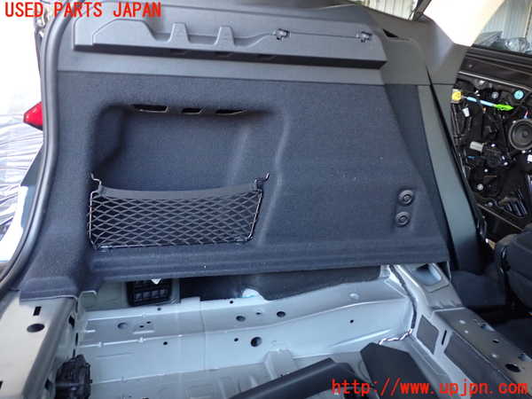 2UPJ-9231097680]BMW X1(52EE20)左リアピラートリム 中古 (U11)_3