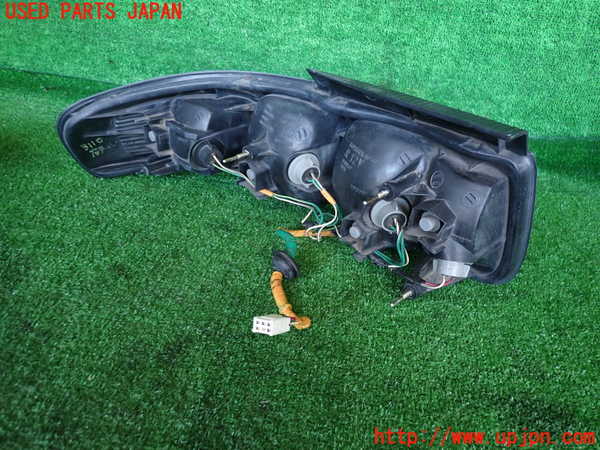2UPJ-9231101530]セリカ GT-FOUR(ST205)右テールランプ 中古_2