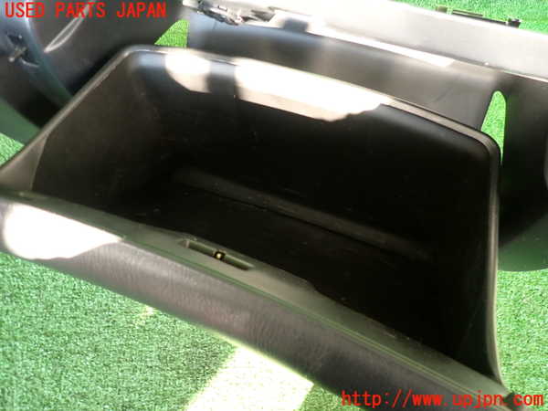 2UPJ-9231107516]セリカ GT-FOUR(ST205)グローブボックス1 中古_3