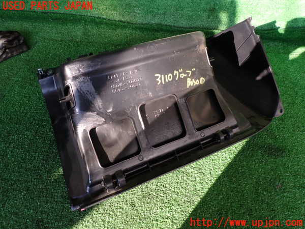 2UPJ-9231107516]セリカ GT-FOUR(ST205)グローブボックス1 中古_4