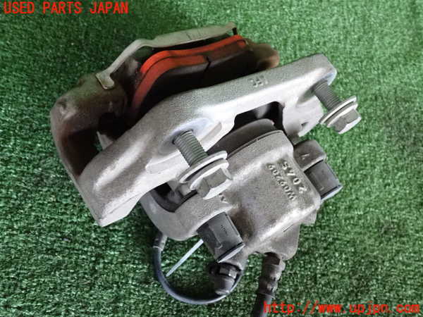 2UPJ-9231114085]BMW 420i グランクーペ(4A20)左フロントキャリパー 中古 F36_2