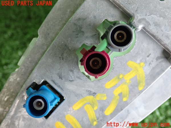 2UPJ-9231116550]BMW 420i グランクーペ(4A20)アンテナ 中古 F36_5