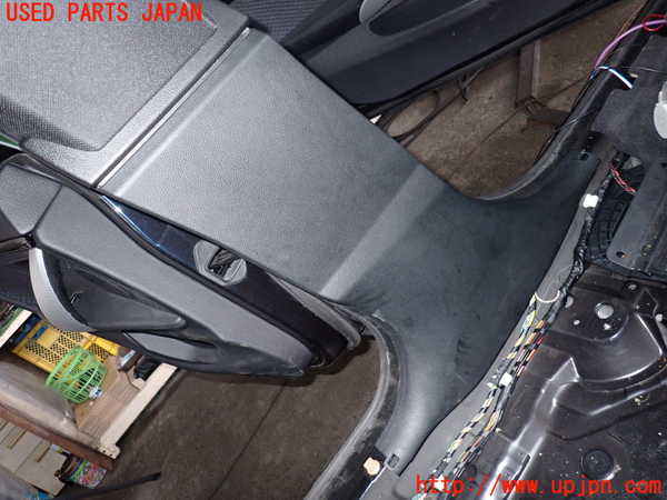 2UPJ-9231117670]BMW 420i グランクーペ(4A20)左センターピラートリム 中古 F36_3