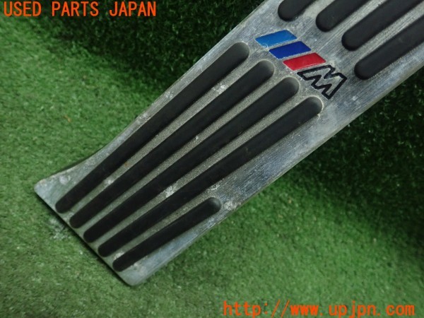 3UPJ=9231120630]BMW Z4 sDrive23i(LM25 E89)社外 アクセルペダル ブレーキペダル ペダルカバー 中古_4
