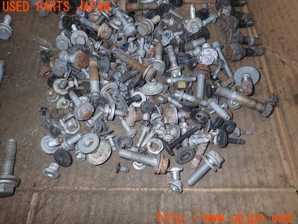 3UPJ=9231120720]BMW Z4 sDrive23i(LM25 E89)ネジ・ナット・ステー類 セット ジャンク_5