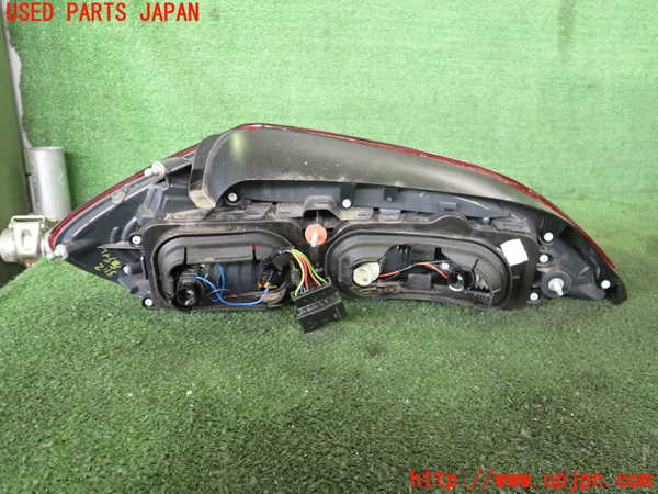 2UPJ-9231121530]BMW Z4(LM25)(E89)右テールランプ (ジャンク品) 中古_3