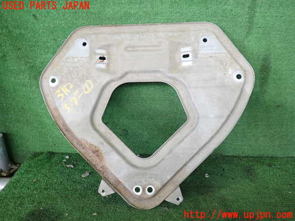 2UPJ-9231121721]BMW Z4(LM25)(E89)アンダーカバー1 中古_4