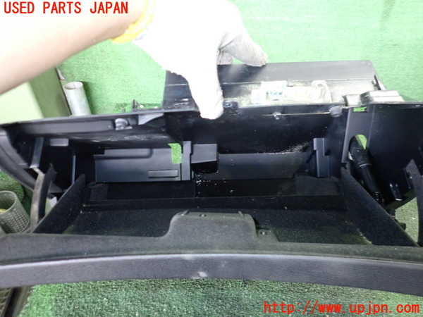2UPJ-9231127516]BMW Z4(LM25)(E89)グローブボックス1 中古_2