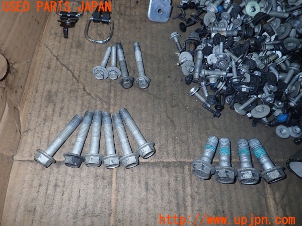 3UPJ=9231130720]キャデラック ATS(A1SL)ネジ・ナット・ステー類 セット ジャンク_3