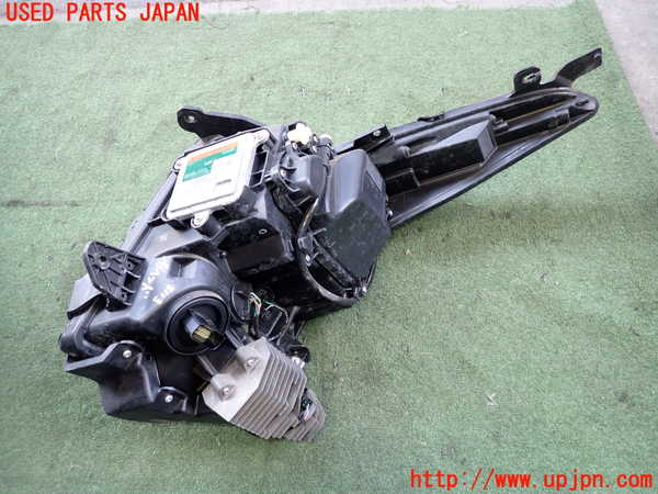 2UPJ-9231131130]キャデラック・ATS(A1SL)右ヘッドライト HID 中古_2