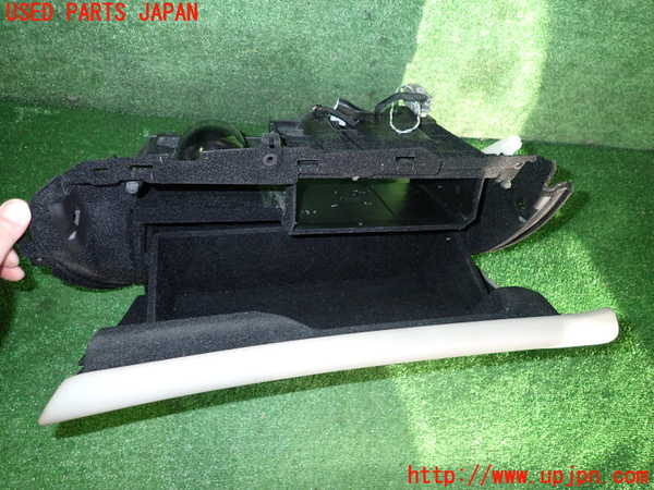2UPJ-9231137516]キャデラック・ATS(A1SL)グローブボックス1 (ジャンク品) 中古_2