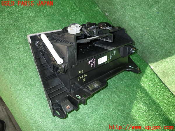 2UPJ-9231137516]キャデラック・ATS(A1SL)グローブボックス1 (ジャンク品) 中古_3