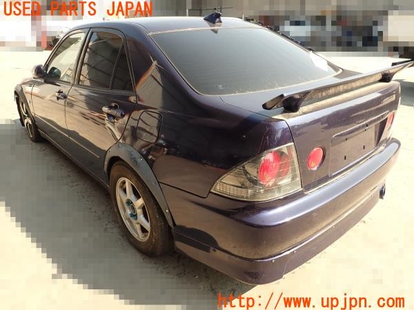 3UPJ=9231140057]アルテッツァ RS200(SXE10)前期 社外 リアスポイラー 中古_5