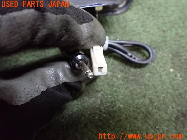 3UPJ=9231140510]アルテッツァ RS200(SXE10)前期 純正 アンテナベース 社外シャークアンテナ 中古_5