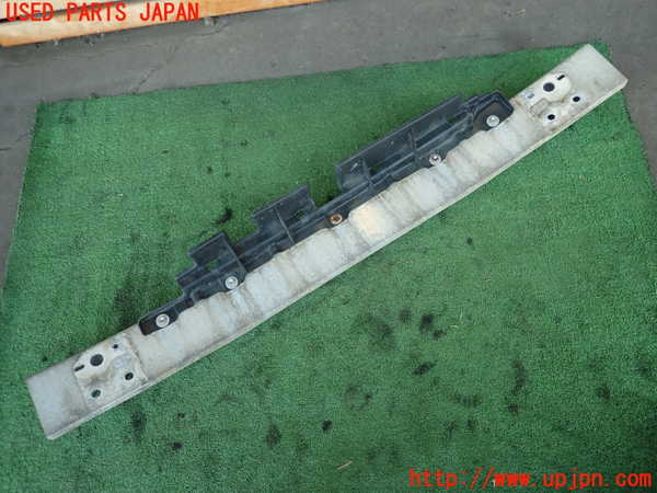 2UPJ-9231141014]アルテッツァ(SXE10)フロントバンパーホースメント 中古_3
