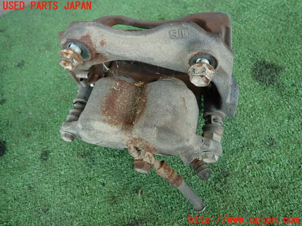 2UPJ-9231144080]アルテッツァ(SXE10)右フロントキャリパー 中古_2
