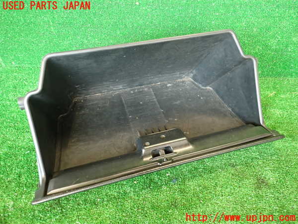 2UPJ-9231147516]アルテッツァ(SXE10)グローブボックス1 中古_4