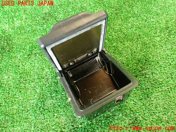 2UPJ-9231147821]アルテッツァ(SXE10)灰皿1 中古_3