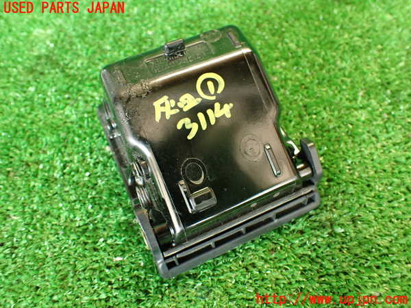 2UPJ-9231147821]アルテッツァ(SXE10)灰皿1 中古_4