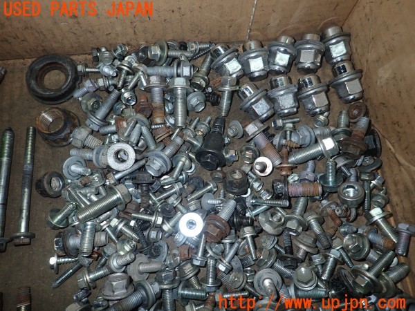 3UPJ=9231150720]ヴェルファイア ハイブリッド(AYH30W)ネジ・ナット・ステー類 セット ジャンク_4