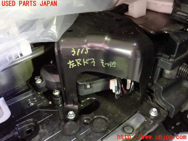 1UPJ-9231151349]ヴェルファイアハイブリッド(AYH30W)左後パワースライドドアユニット 中古_2