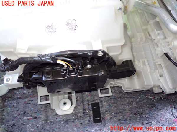 1UPJ-9231156095]ヴェルファイアハイブリッド(AYH30W)ブロアファン(ブロアーファン) 中古_2