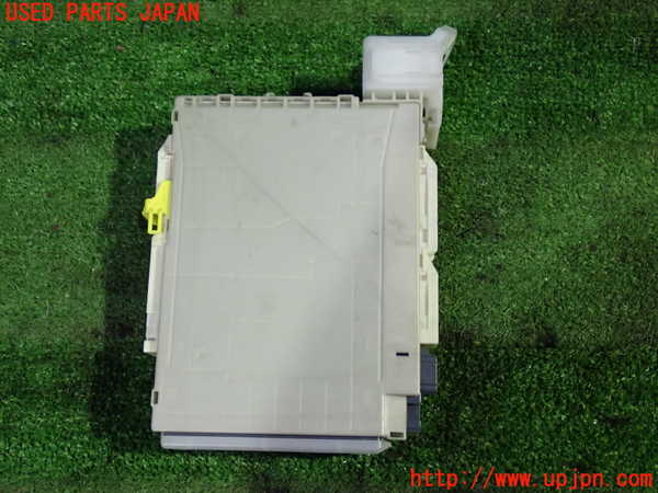 1UPJ-9231156741]ヴェルファイアハイブリッド(AYH30W)ヒューズボックス1 中古_2