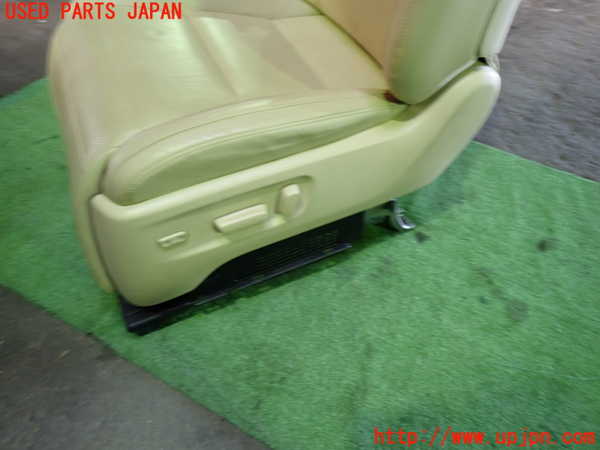 1UPJ-9231157065]ヴェルファイアハイブリッド(AYH30W)助手席シート 中古_4