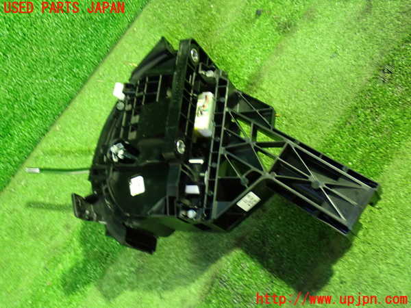 1UPJ-9231157555]ヴェルファイアハイブリッド(AYH30W)ATシフトレバー 中古_2