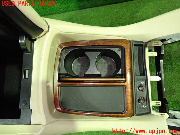 1UPJ-9231157540]ヴェルファイアハイブリッド(AYH30W)センターコンソール 中古_2