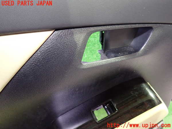 1UPJ-9231151264]ヴェルファイアハイブリッド(AYH30W)左前ドア内張り 中古_2