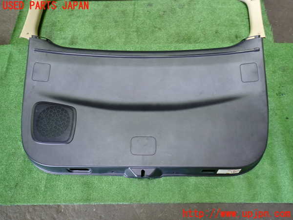 1UPJ-9231151578]ヴェルファイアハイブリッド(AYH30W)バックドア内張り 中古_3