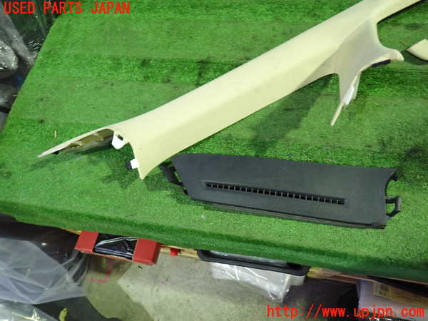 1UPJ-9231157655]ヴェルファイアハイブリッド(AYH30W)右フロントピラートリム 中古_3