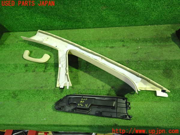 1UPJ-9231157655]ヴェルファイアハイブリッド(AYH30W)右フロントピラートリム 中古_4