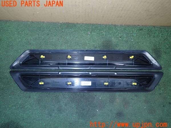 3UPJ=9231160616]BMW X2 MスポーツX(YK20 F39)純正 8051037 スカッフプレート 中古_2